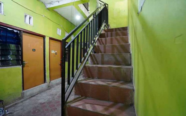 OYO Life 93061 Kost Vicky Syariah