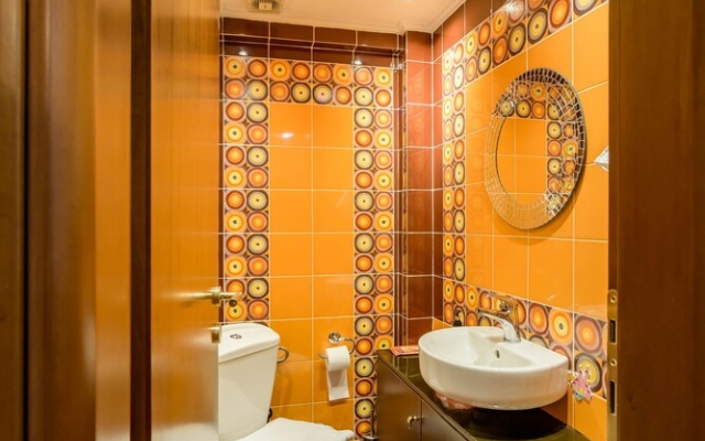3br maisonette close to metro station