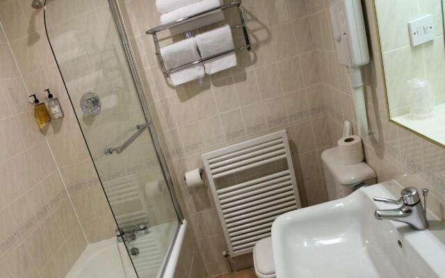 Gatwick Cambridge Hotel