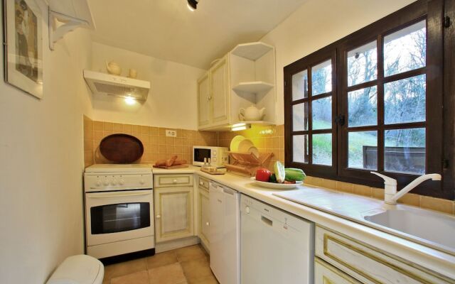 Luxurious Mansion in Souillac With Swimming Pool