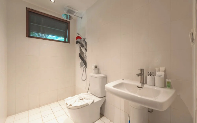 Sunrise 7BR Luxe Villa Sea View V151