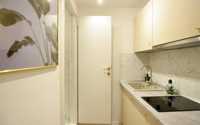 TROPICAL FEEL. 2BR Apt at Sala Palatului