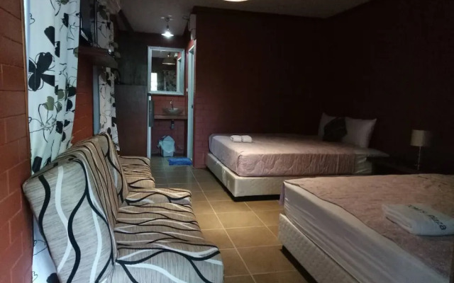Tom Pizza Resort