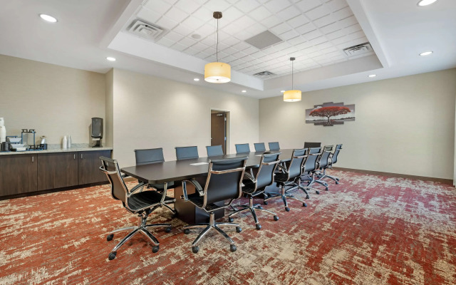 Best Western Plus Lakeview Hotel