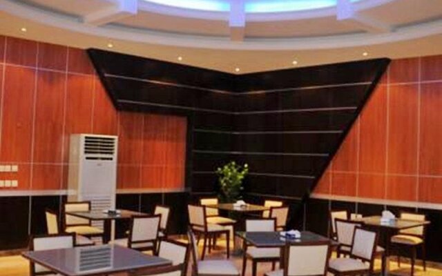 Almakan Hotel 113