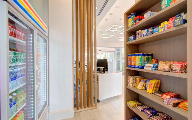 Holiday Inn Express & Suites Charlotte Southwest by IHG