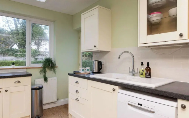 Spacious Coastal Family Home Sleeps 8