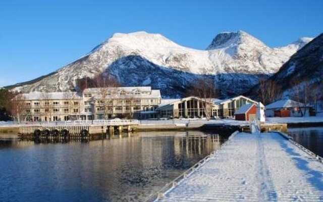 Rosendal Fjordhotel