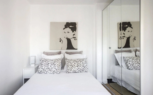 Designer Stay - Eiffel Tower