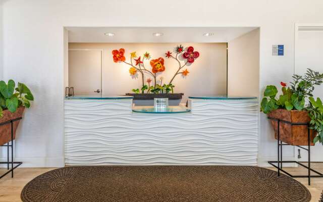 Best Western Plus Capitola By-the-sea Inn & Suites
