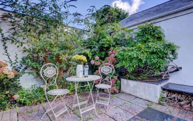 Delightful Holiday Home in Appledore With Garden