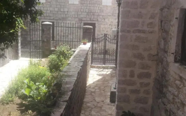 Pajo Apartments