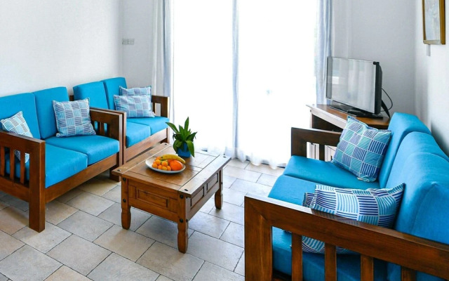 Azzurro Holiday Villas Peyia
