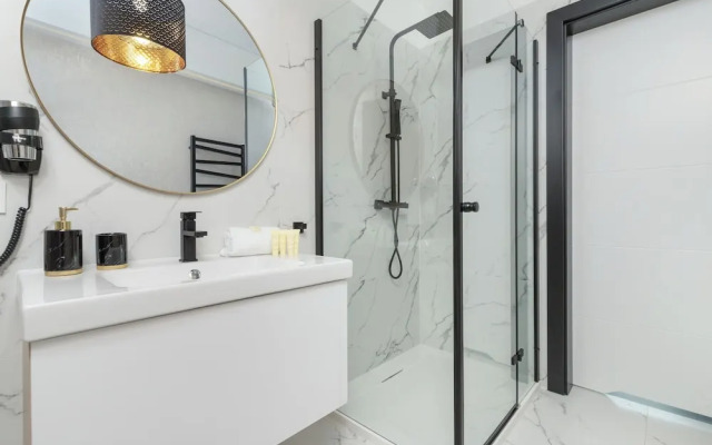 Apartport With Port View by Renters