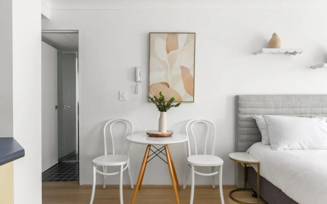 Ideal Studio Inner-city Pad With Private Balcony – Guest Rooms – Sydney