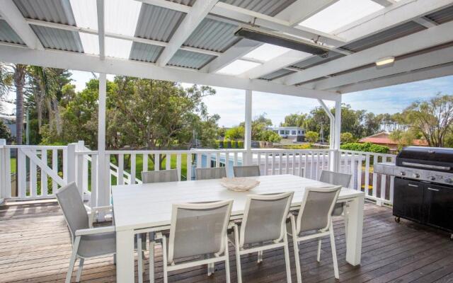 Swell - Pet Friendly - 2 Mins Walk to Beach