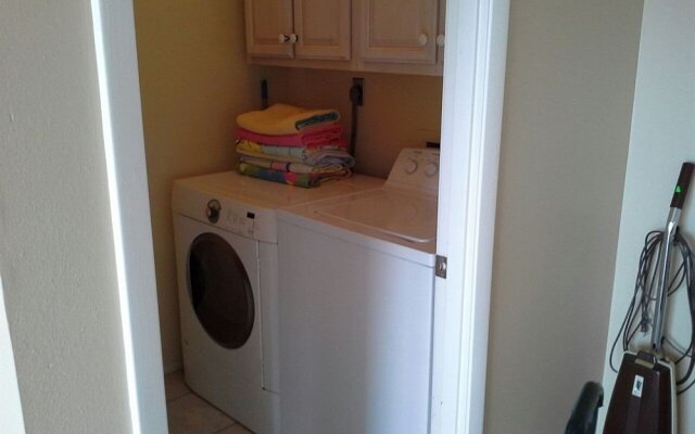 Spacious Englewood House with Deck - On The Beach!