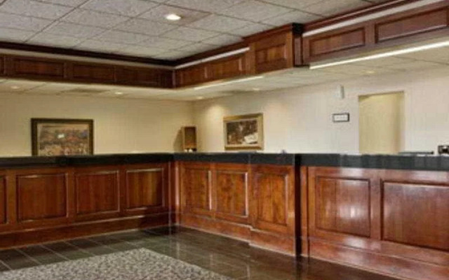 Holiday Inn Airport North