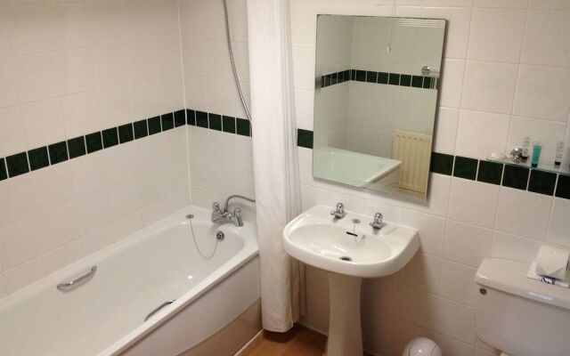 Hare & Hounds Newbury