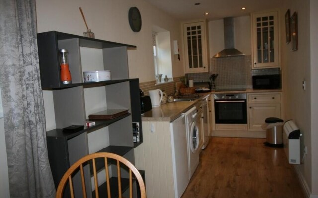 High Dalby House & Cottages
