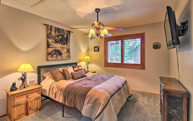 3 Mi to Trails: Woodsy Retreat in Overgaard!