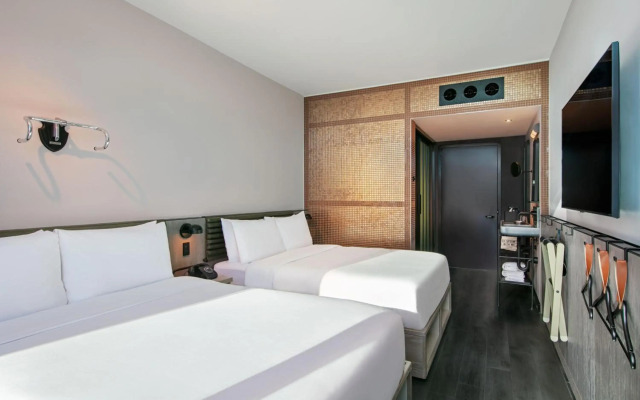 Moxy Downtown Los Angeles