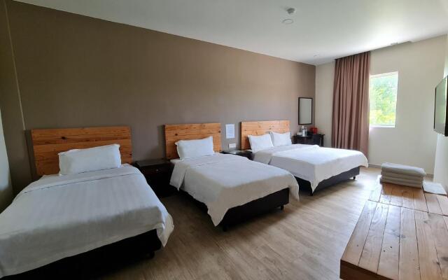 Sg. Paka Hotel
