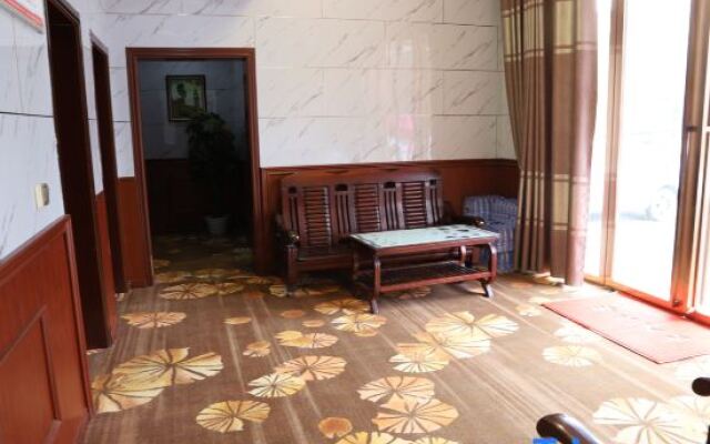 Chunlan Business Hotel