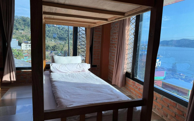 Nar-Bis Hotel