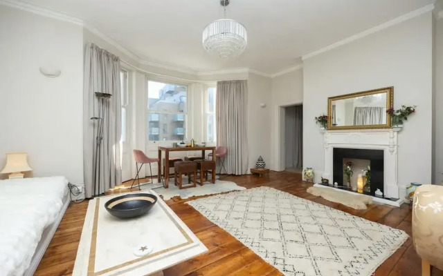 Host Stay St Aubyns Coastal Retreat
