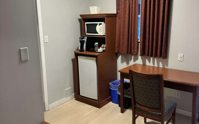 Travelodge by Wyndham Langley