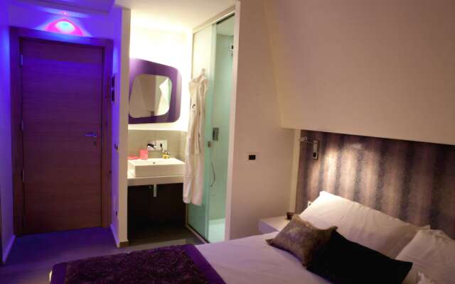 Face to Face House - Guest House
