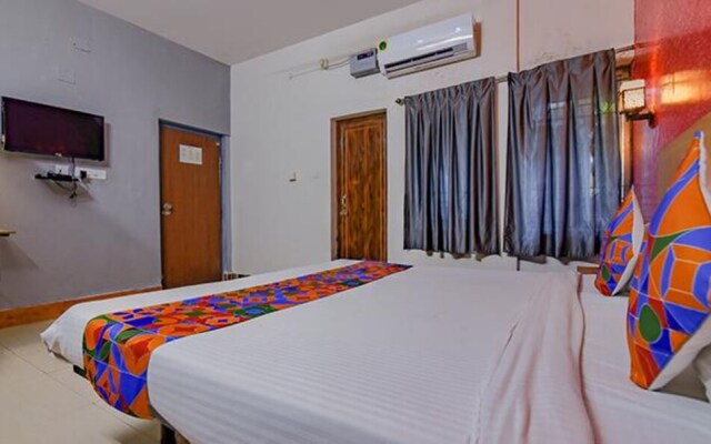 Hotel Crystal Stay by OYO Rooms