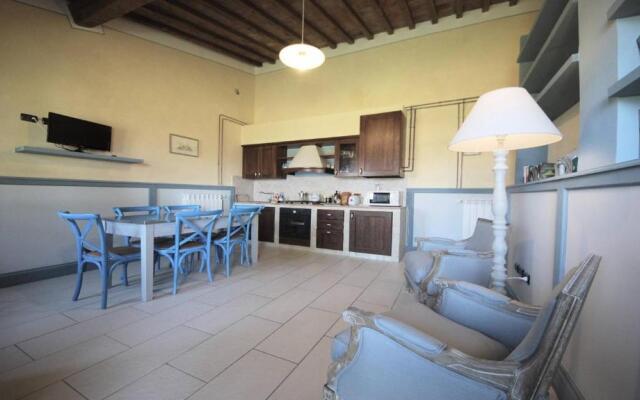 Spoleto-poolside-slps 20, Gardens, Pool, Jaccuzzi - a Fairy Tale Setting