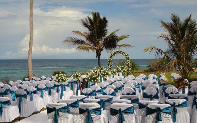 HillPark Hotel - Tiwi Beach