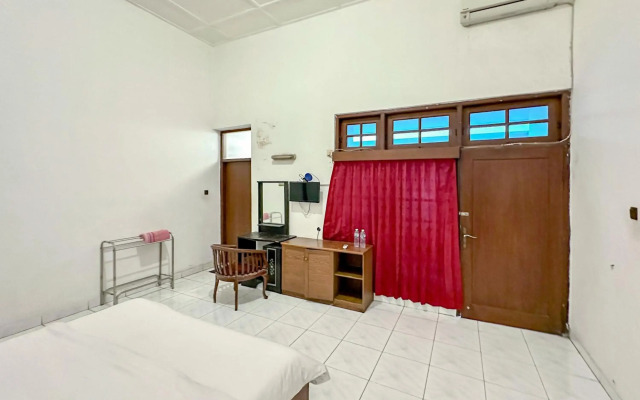 OYO 759 Hotel Dewi Sri