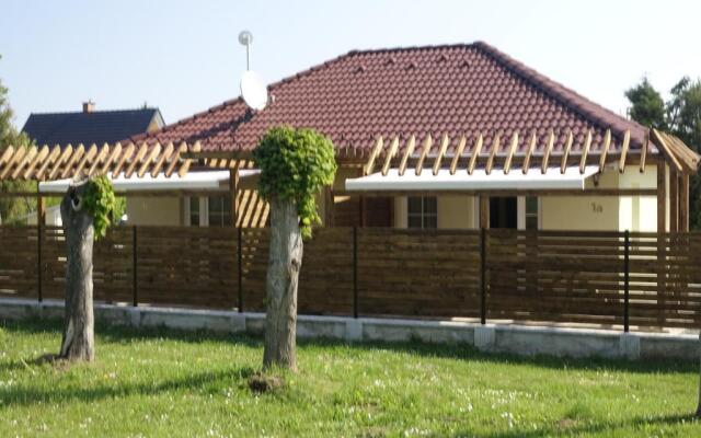 Mesteri Apartman 1A-B