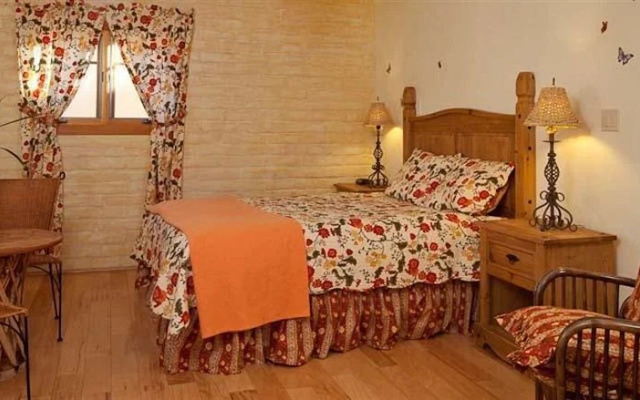 Sunglow Guest Ranch Resort