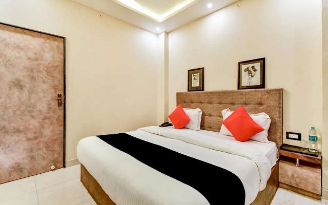 Hotel Frontier Royal