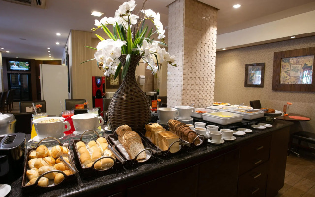 Roochelle Hotel by Nobile