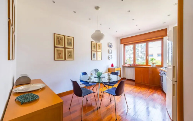 Colonna Classic Style Apartment by Wonderful Italy