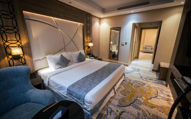 Mirnian Hotel