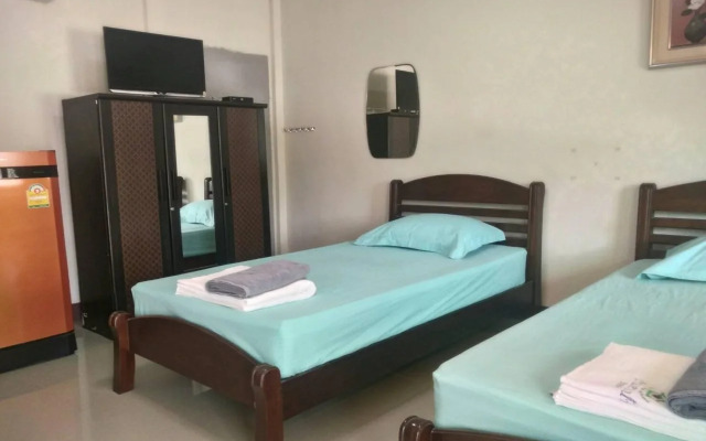 Baan Suan Nam Resort