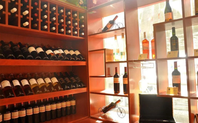 Yufujiang Fashion Business Hotel