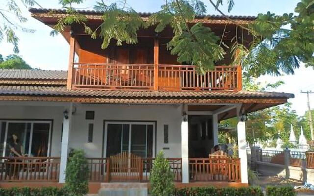 Nakorn Cafe Guest House