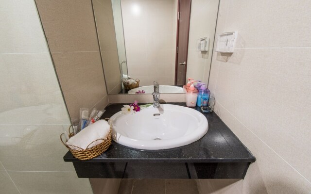 2 Bedroom Apartment With City View