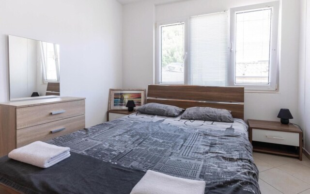 Nice Home in Klek With Wifi and 4 Bedrooms