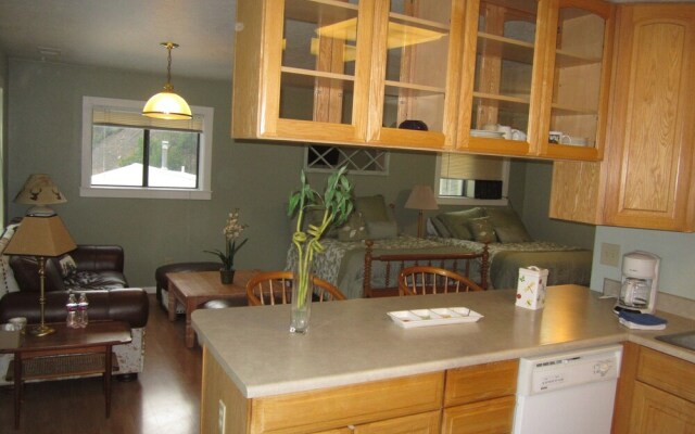 Wapiti Self-Service Lodge