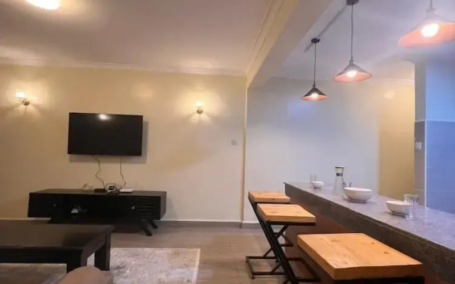 Lux Suites Kipande Family Apartments