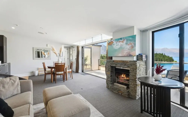 2-Bedroom Penthouse Apartment - The Beacon 1004